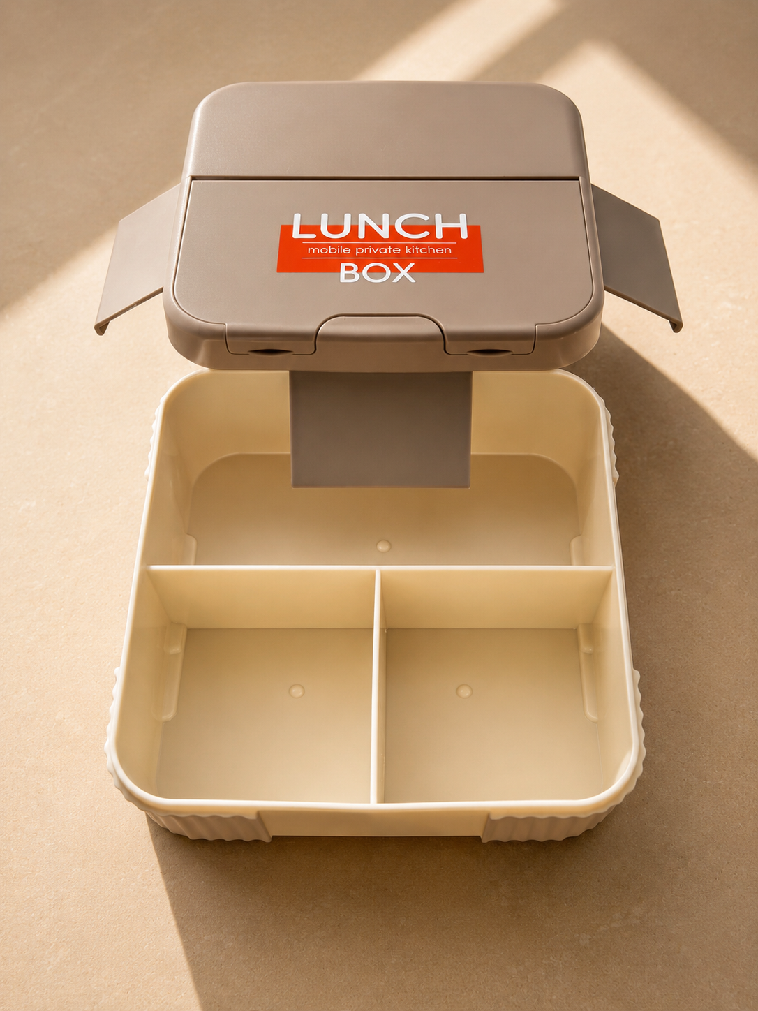 Compact Lunch Box with Built-In Cutlery